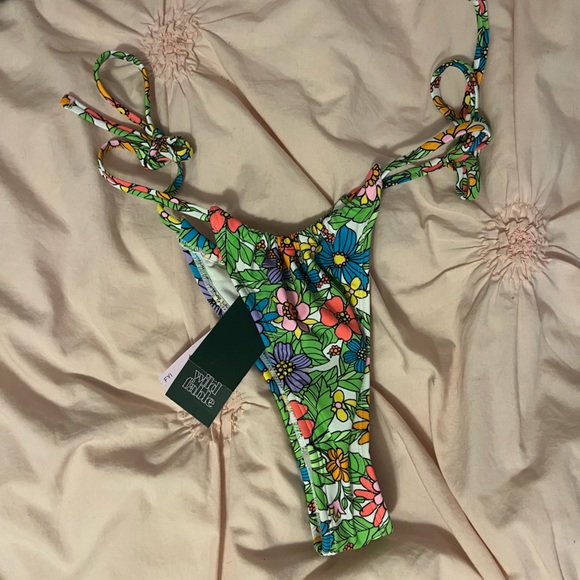 Wild Fable bathing suit top and bottoms - Picture 2 of 2